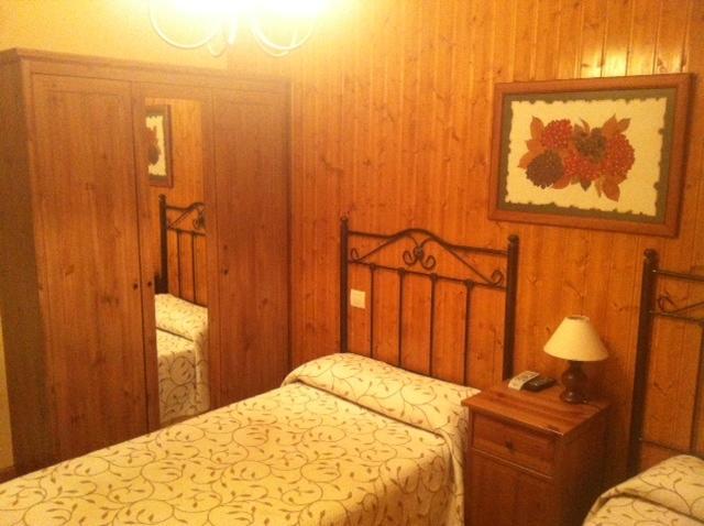 Pension A Cochera Феррол Номер фото